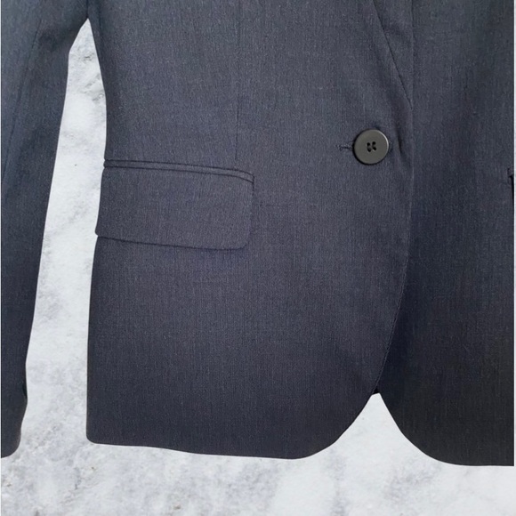 Blazer - Picture 2 of 3